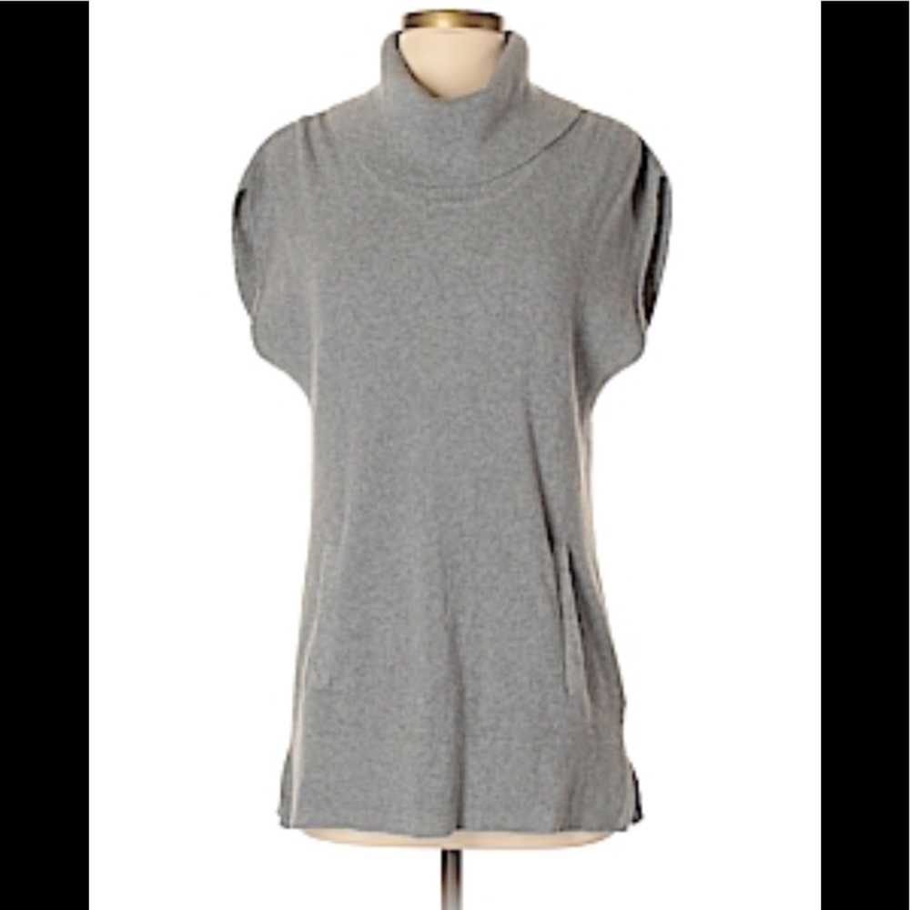 NWT sleeveless cowl neck without sleeves